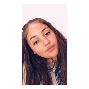 Meet your Posher, Stacy